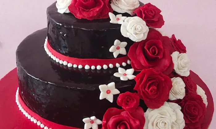 Nooshs Patisserie  Studio